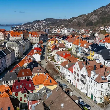 Oasis With Balcony And Sunset View Bergen