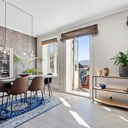 Oasis With Balcony And Sunset View * Bergen