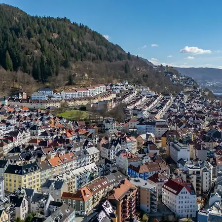 Oasis With Balcony And Sunset View Apartment Bergen