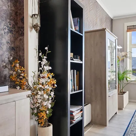 Apartment Oasis With Balcony And Sunset View